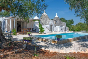 TRULLO TIPOTA with private pool Ceglie Messapica